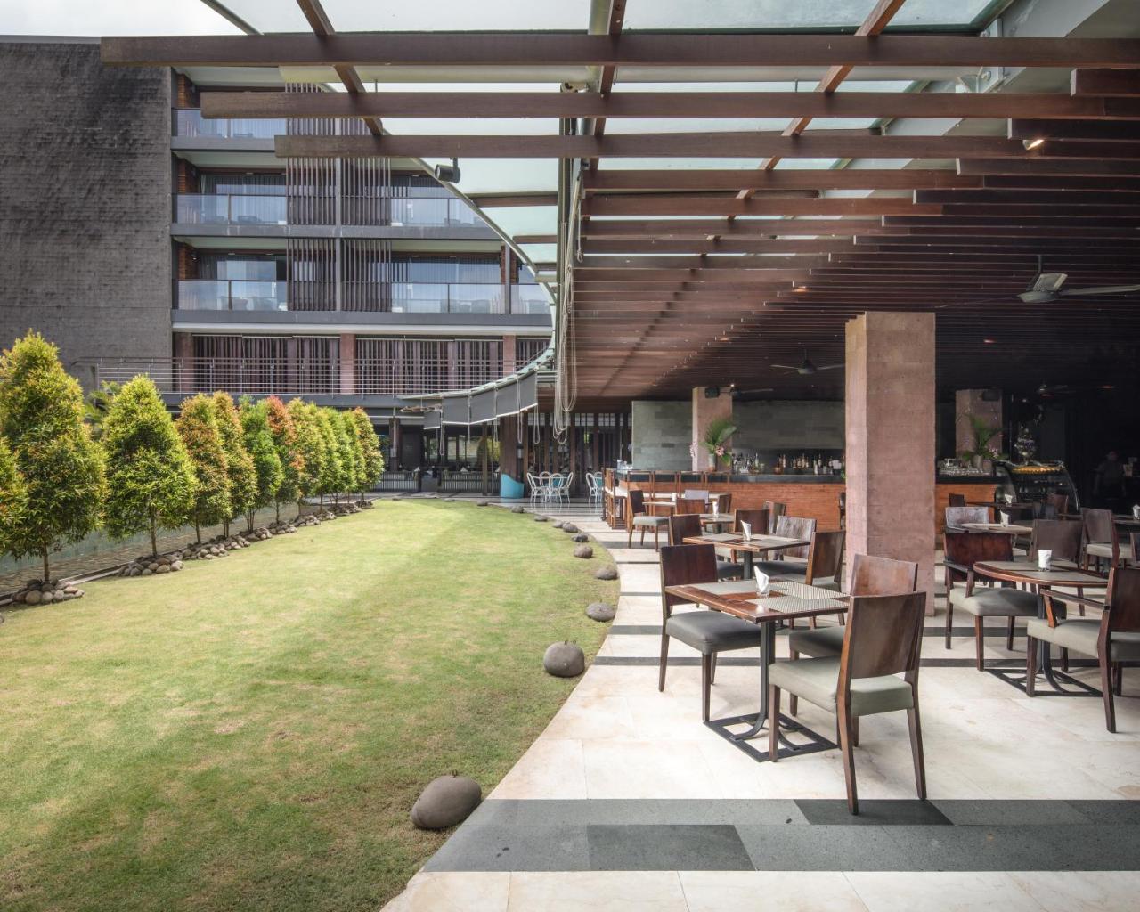 ג'ימבאראן Suites By Watermark Hotel And Spa מראה חיצוני תמונה